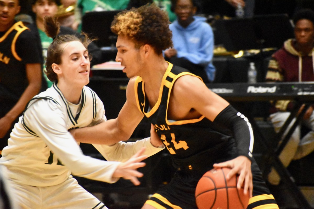 2023-24 Washington high school boys basketball: Lincoln at Auburn, districts